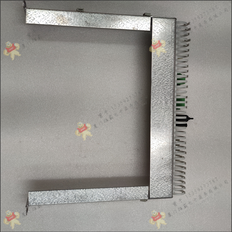 ABB  3BSE004393R1   电源开关和分配器