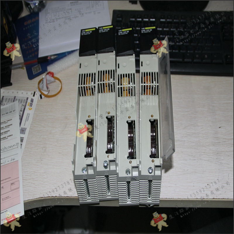 Schneider-施耐德 XBTZ915 输入输出模块 全新无忧